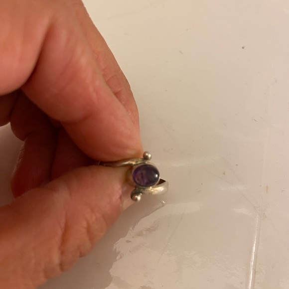 Beautiful 925 Sterling Silver Amethyst Ring Size 6.5 - Picture 4 of 7